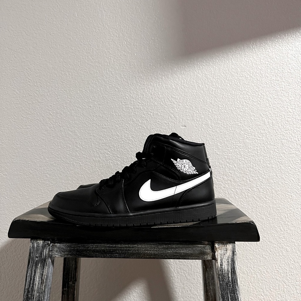 Jordan 1 Mid